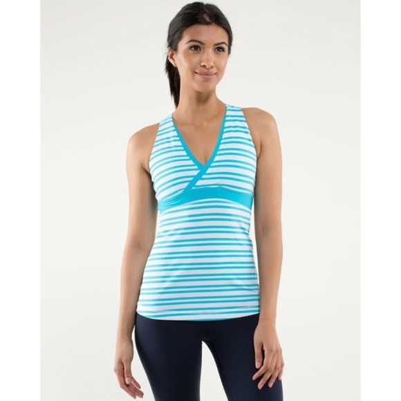 Size 4 Lululemon Vintage Deep V Athletic Tank
Twin Stripe Spry Blue / Spry Blue - Picture 1 of 4